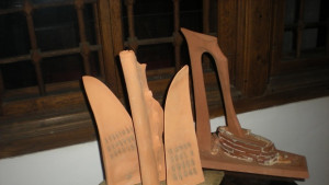 Керамични и стъклени пластики в Дечковата къща