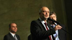 Тотю Младенов Стачката в БДЖ трябва да спре час поскоро