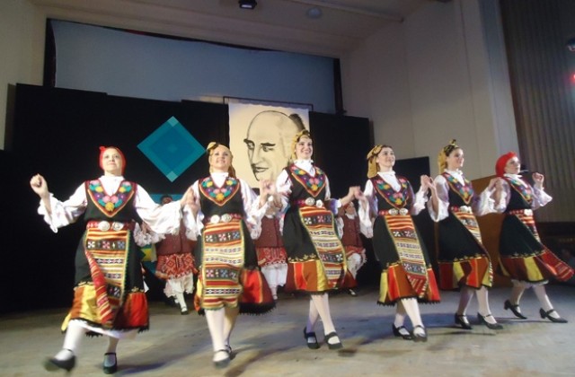 Хорото на живота...