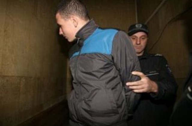 Оставиха за постоянно в ареста побойника Валентин Стоянов