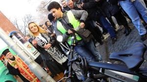 Започна монтирането на станции за зареждане на електромобили