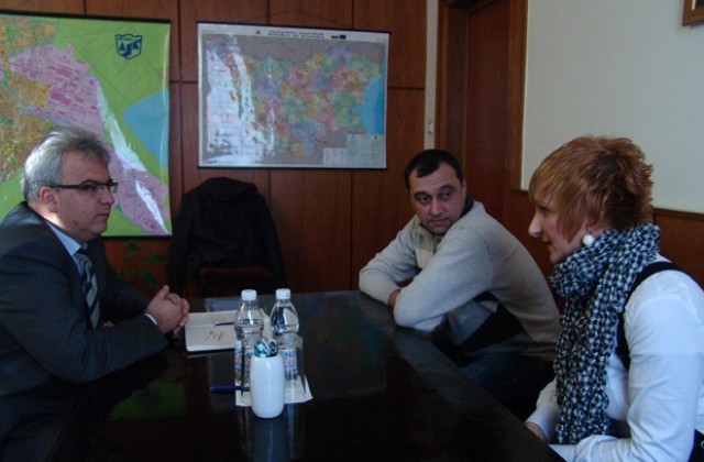 Първи разговори за втори завод