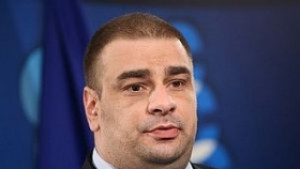 Сините изразиха съмнения за обществена поръчка в железопътния сектор