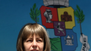 Фандъкова Не може да има полицай до всяка спирка