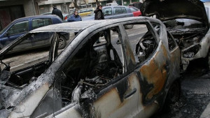 Неизвестни подпалиха десетина коли в столичния кв Младост