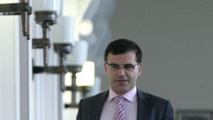 Дянков Протестите са част от демокрацията молбата ни е да