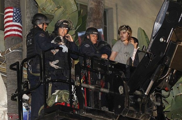 Над 200 арестувани при операция срещу лагер на Окупирай Ел Ей