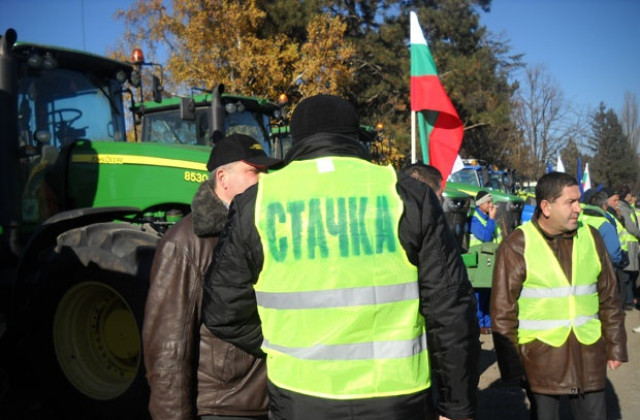 Земеделците тръгват към София