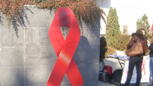 Намаляват новите случаи на ХИВ СПИН