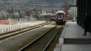 Синдикати и ръководство в БДЖ се споразумяха частично