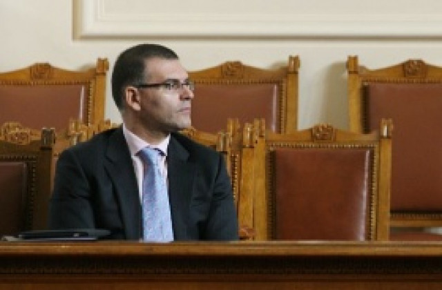 Дянков: Не водим преговори за опрощаване на дълга и не се налага