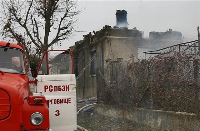 20 дка гора спасиха огнеборците в Търговище