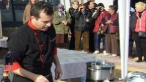 На димитровградския пазар кулинарно шоу и благотворителен коледен базар