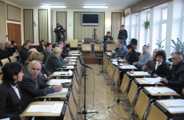 Непризнават Делян Дамяновски за председател на ОбС Мездра