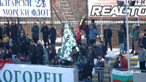 Агитката на есенния шампион става още пошумна