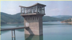 Язовир Среченска бара пълен наполовина иде режим