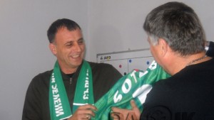 Тони Здравков пое Ботев Враца