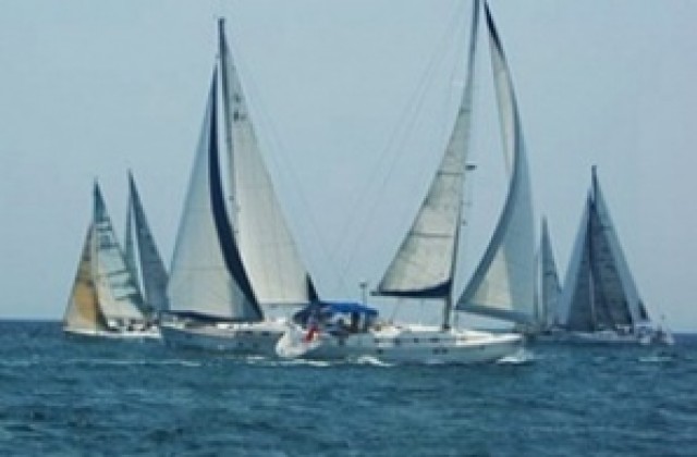 Златен глобус „Кор Кароли за яхта „Serenite“ с шкипер Христо Велков