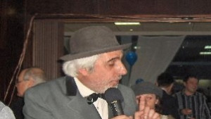 Театърът гостува на ДарикЛюбомир Кънев