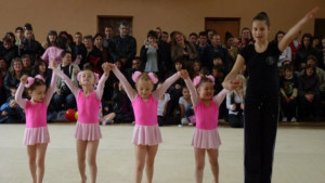 Коледни звездички в Мездра