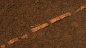 Марсоходът Опортюнити намери следи от вода