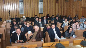 Девет докладни за час приеха съветниците днес