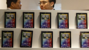 Нов смартфон се управлява с поглед