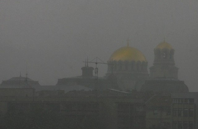 Регистрираха наднормено замърсяване с фини прахови частици в София