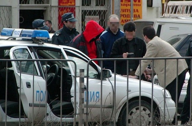 В София 39-годишен мъж наръга жена, шофьор на такси