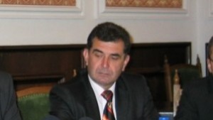 Проверяват детските и спортни площадки търсят се решения за Вилна