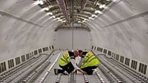 Бизнесмени създават самолет способен да извежда космически кораб