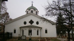 Мъгливо и облачно