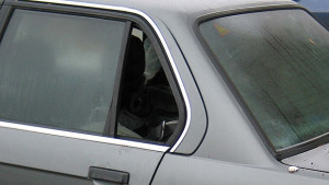 Задържаха заподозрян за палежите на коли в кв Младост