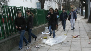 СО призовава Махнете незакрепените предмети от балконите