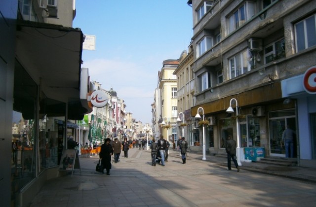 Само 33 на сто от българите редовно си купуват четка и паста за зъби