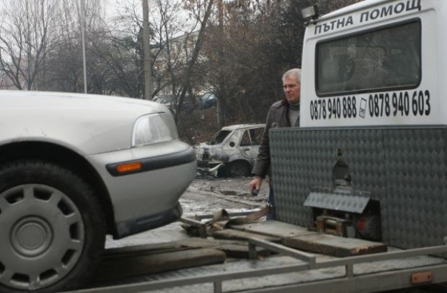 За поредна нощ горя автомобил в София
