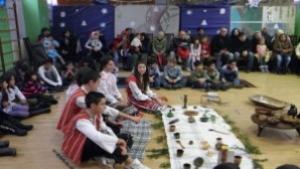 Дядо Коледа раздаде подаръци в Комплекса за социални услуги