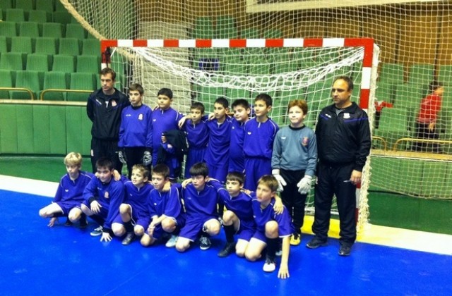 Детският тим на Етър-24 трети на турнир в Габрово