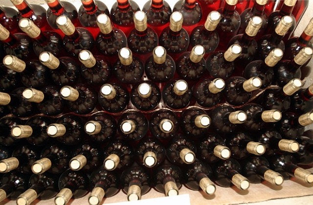 Затягат контрола върху продажбите на вино по празниците