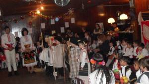 ГЕРБ зарадва деца за празниците