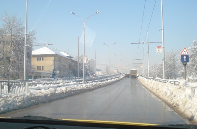 Пътищата в Хасковско са отворени. В село Белополци- 15 см сняг