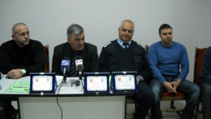 Полицаи разкрили наркопласьори получиха приза Полицай на месеца за септември