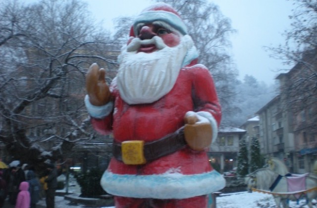 Коледен празник в детското коледно градче