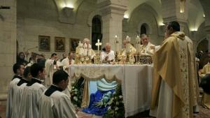 Как посрещат Коледа по света