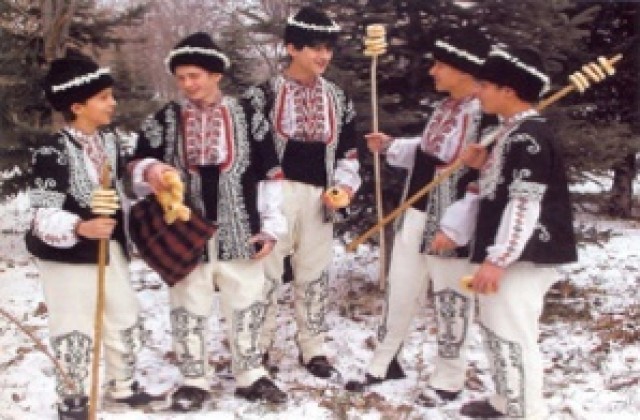 Фолклорен събор „Зимни празници” в Мечкарево