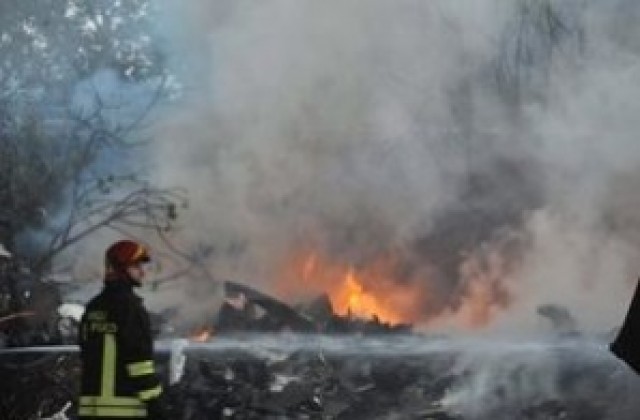 Голям пожар бушува на италианската Ривиера