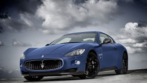 Изключително Maserati GranTurismo S в 12 броя