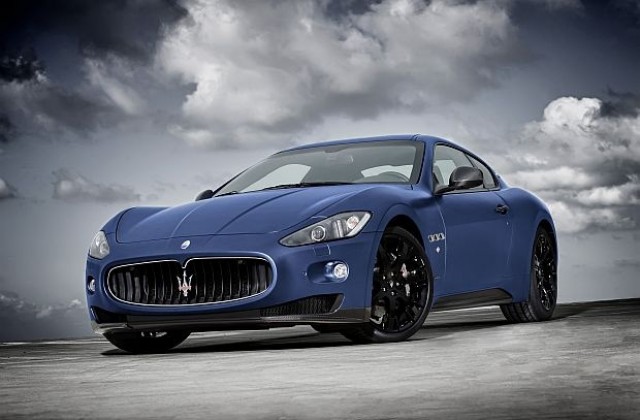 Изключително Maserati GranTurismo S в 12 броя