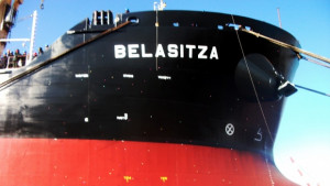 Екипажът на кораб Беласица първи ще посрещне новата година