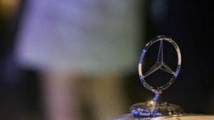 Mercedes предлага повече хибридни автомобили в основния си сегмент